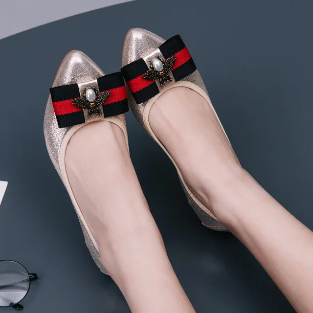 Большие размеры женская обувь на плоской подошве с острым носком Элегантная