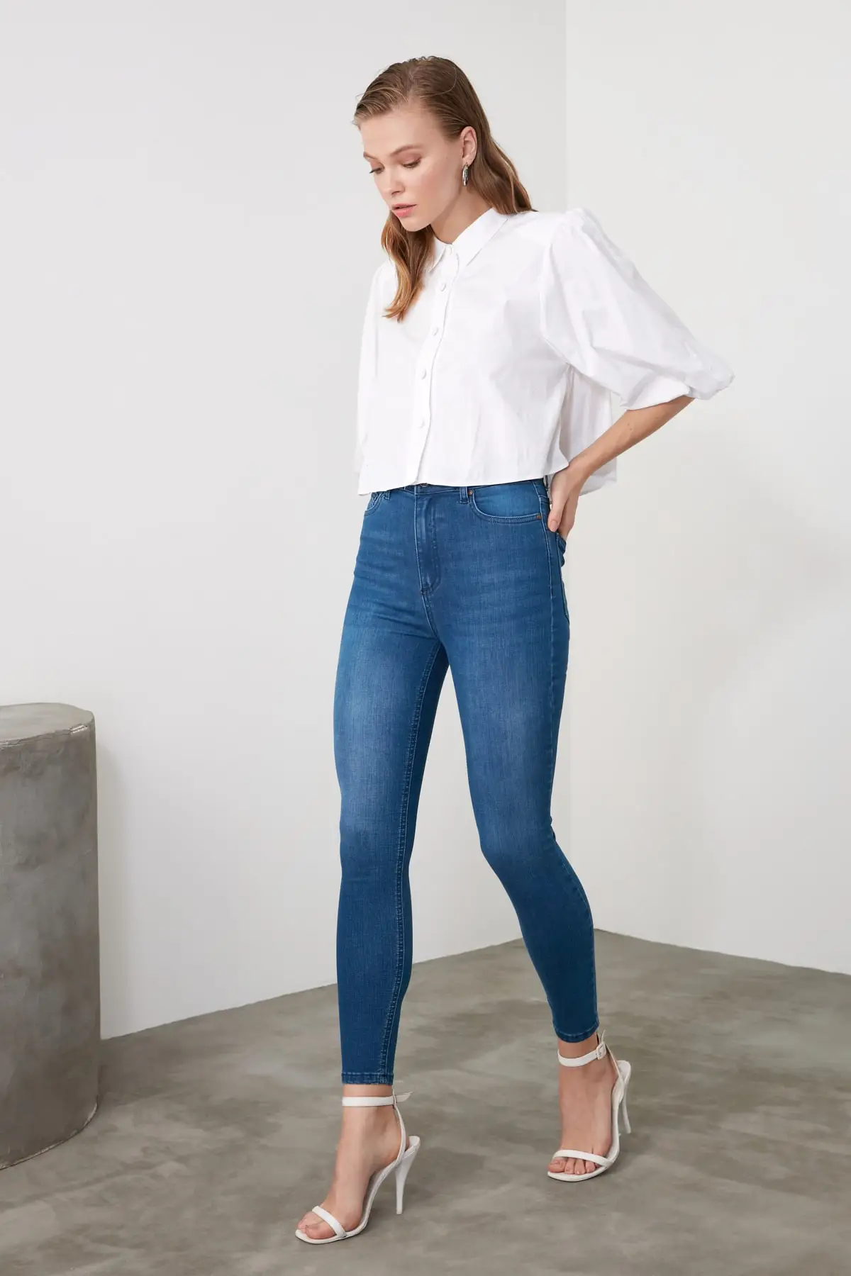 

Trendyol High Waist Skinny Jeans TWOAW21JE0207