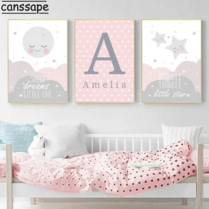 Плакаты и принты облака, звезды, Луны, постеры с именем на заказ, картина для детской, настенная печать, Розовые Настенные картины, декор для комнаты для маленьких девочек