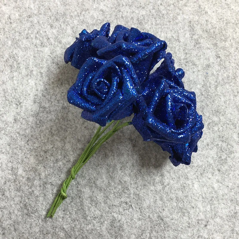 25 поддельных роз искусственных цветов используются для украшения свадебного