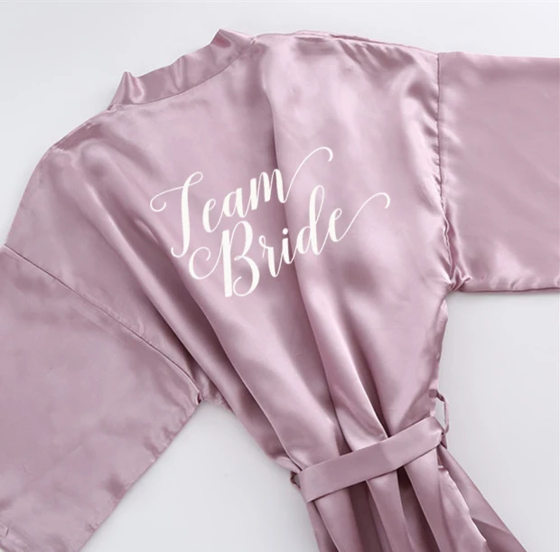 team bride Новинка; изящные прекрасные сиреневый халат невесты Атласный халат для женщин получения замужем Невеста курица вечерние сестры sqaud мать свадебная одежда для невесты - Цвет: team bride