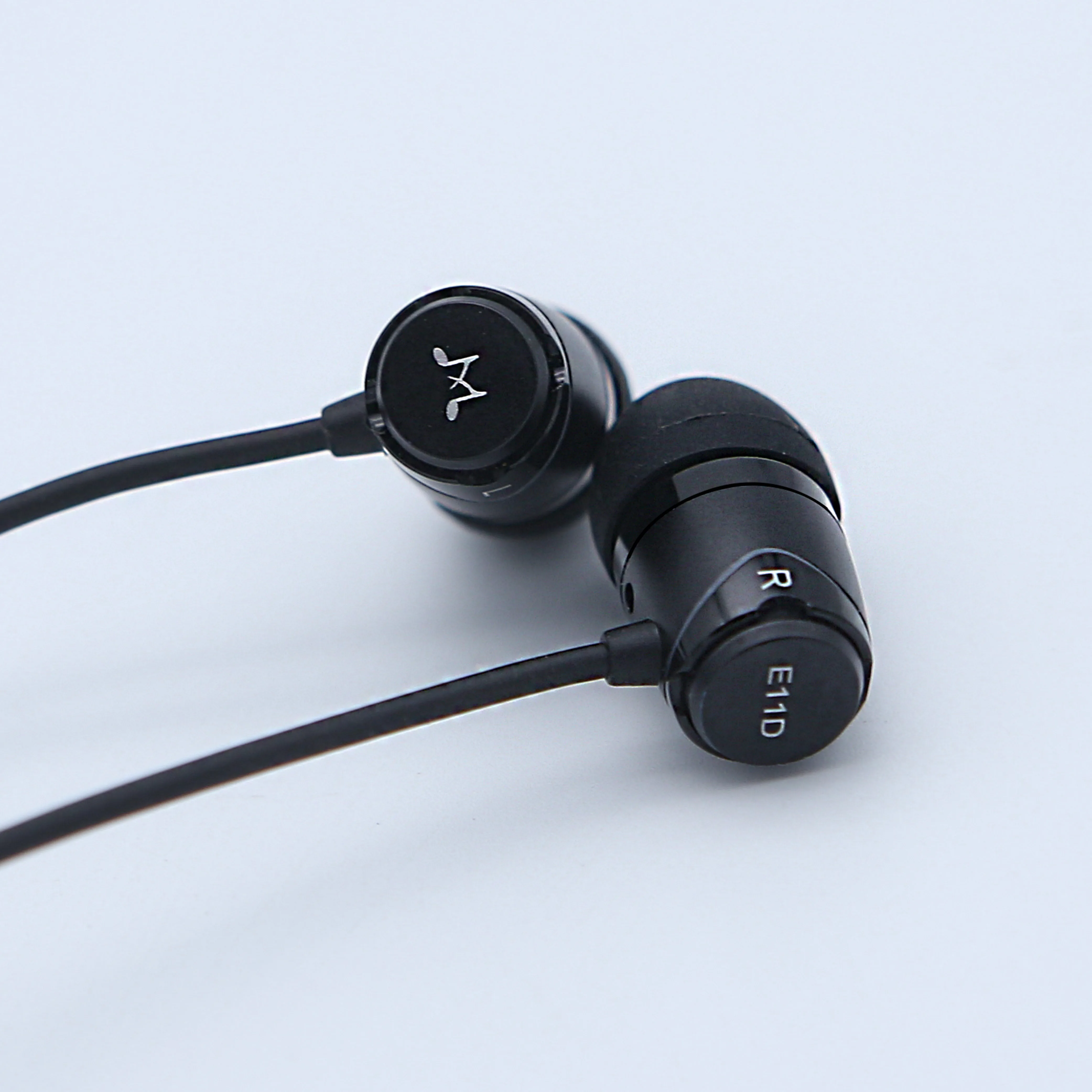 Наушники-вкладыши SoundMAGIC E11D с разъемом USB Type-C гарнитура дистанционным
