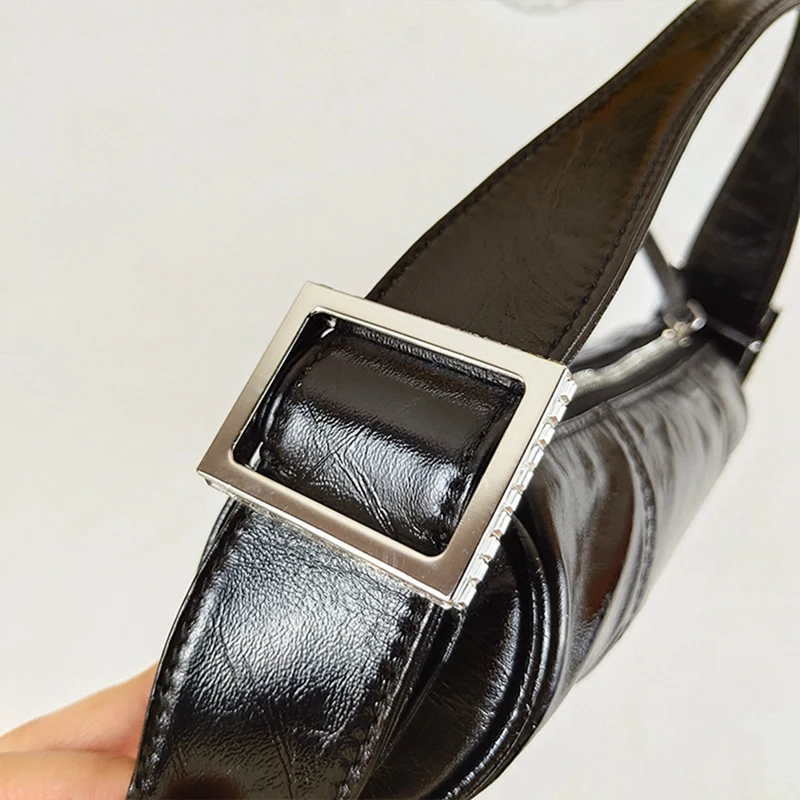 

Messenger Bag Handbag Leather Baguette Bag Underarm Cylinder Bag Retro Shoulder Bag