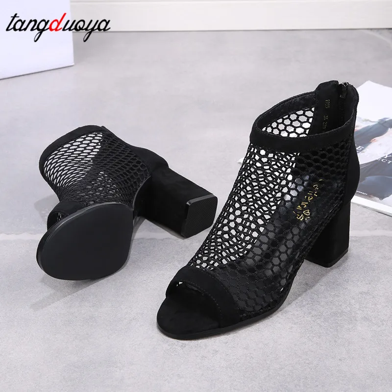 Женские ботинки модные черные летние босоножки привлекательные кружевные