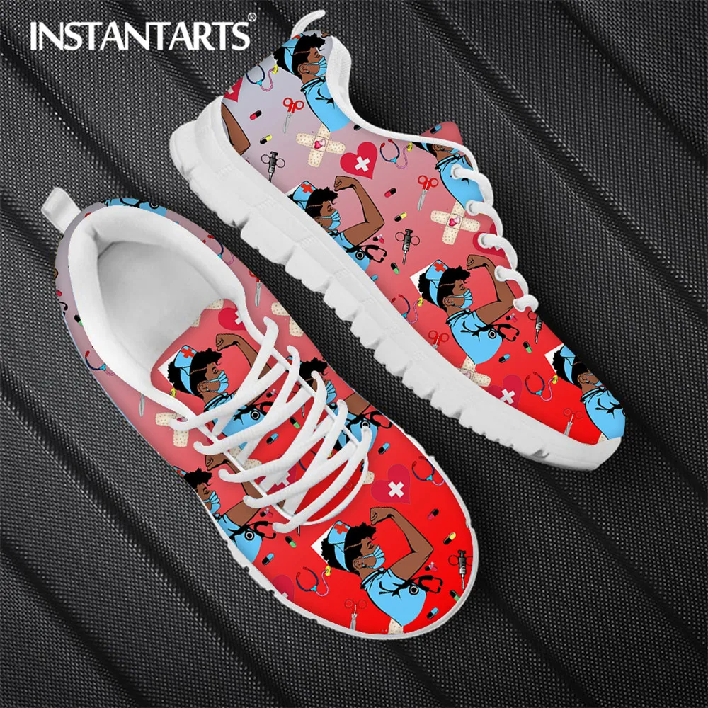 

Женские нескользящие кроссовки INSTANTARTS, Повседневная теплая мягкая обувь на плоской подошве с градиентными цветами для медсестер, с мультяш...