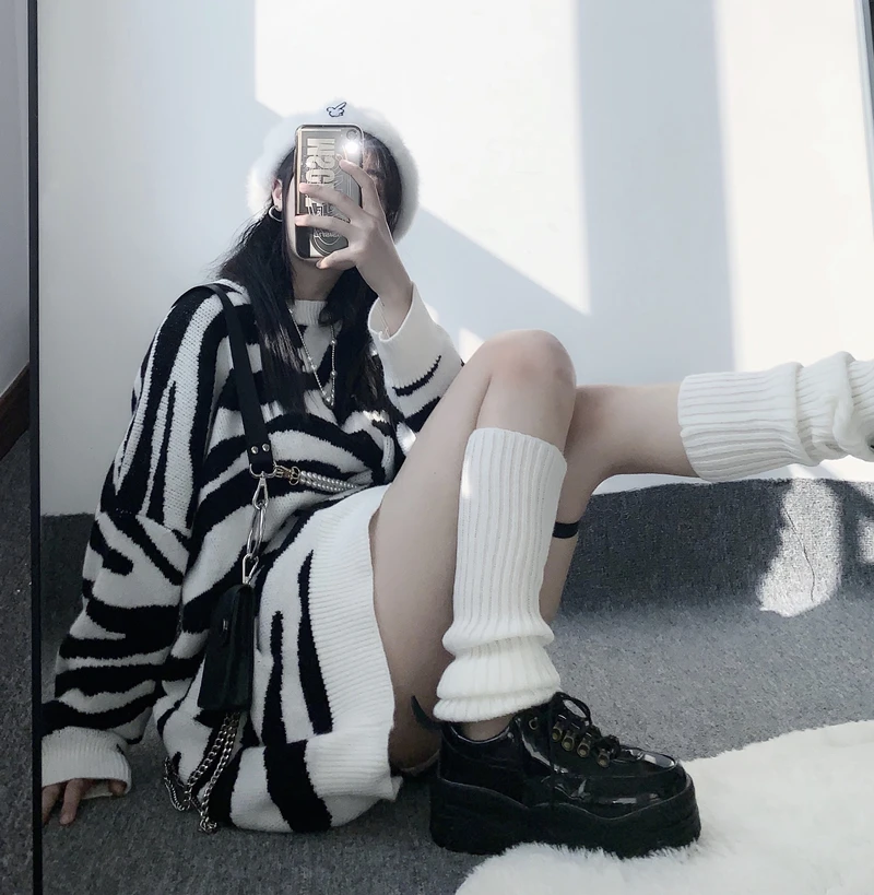 

Zebra pattern loose sweaters for women Korean ins casual o-neck knitted pullovers autumn winter streetwear ladies tops hipster
