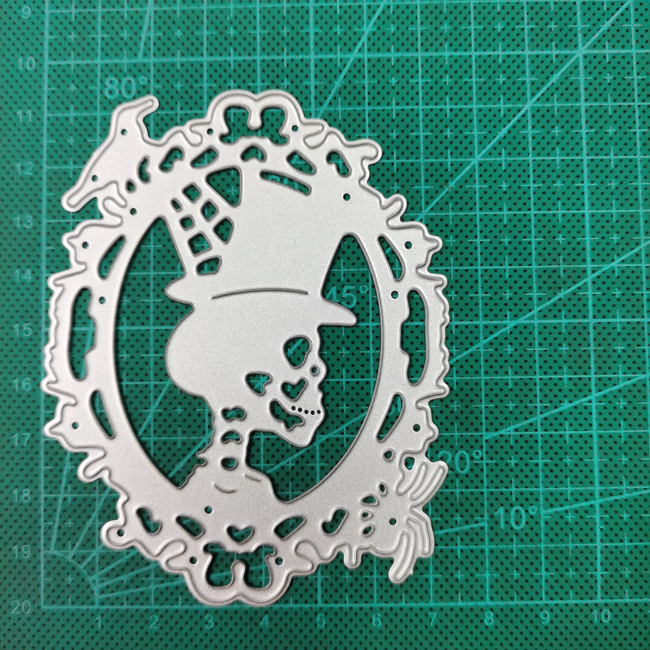 

Skull with hat bird spider Halloween Easter card metal cutting dies craft template diy scrapbook paper photo album embossing