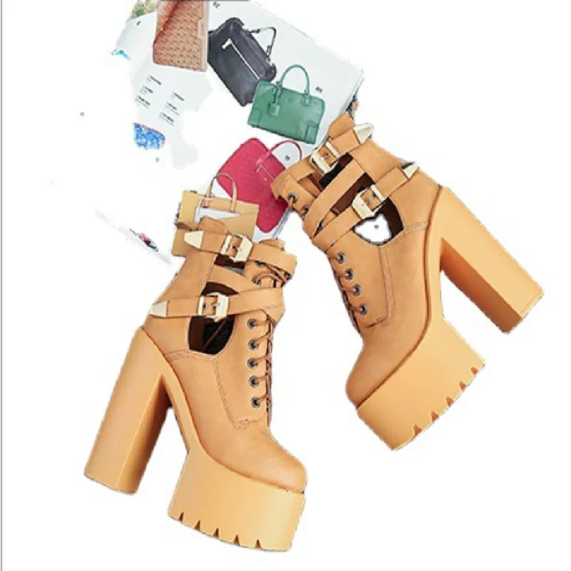 

Fashion Women's Shoes With Metal Decoration Brown ThickSoled Thick-Heeled Short Boots Martin Boots Bag Set Party