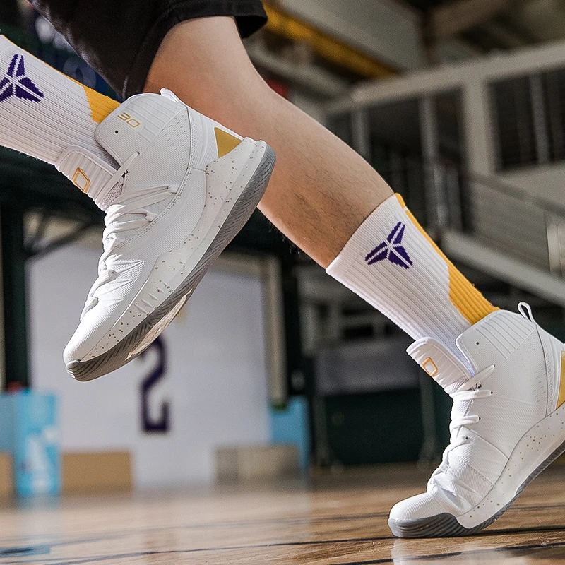 

New 2020 Sneakers Men Couple Shoes Man Jogging Sports Shoes Men Trainers OutdoorTenis Masculino Walking Shoes Zapatos De Hombre