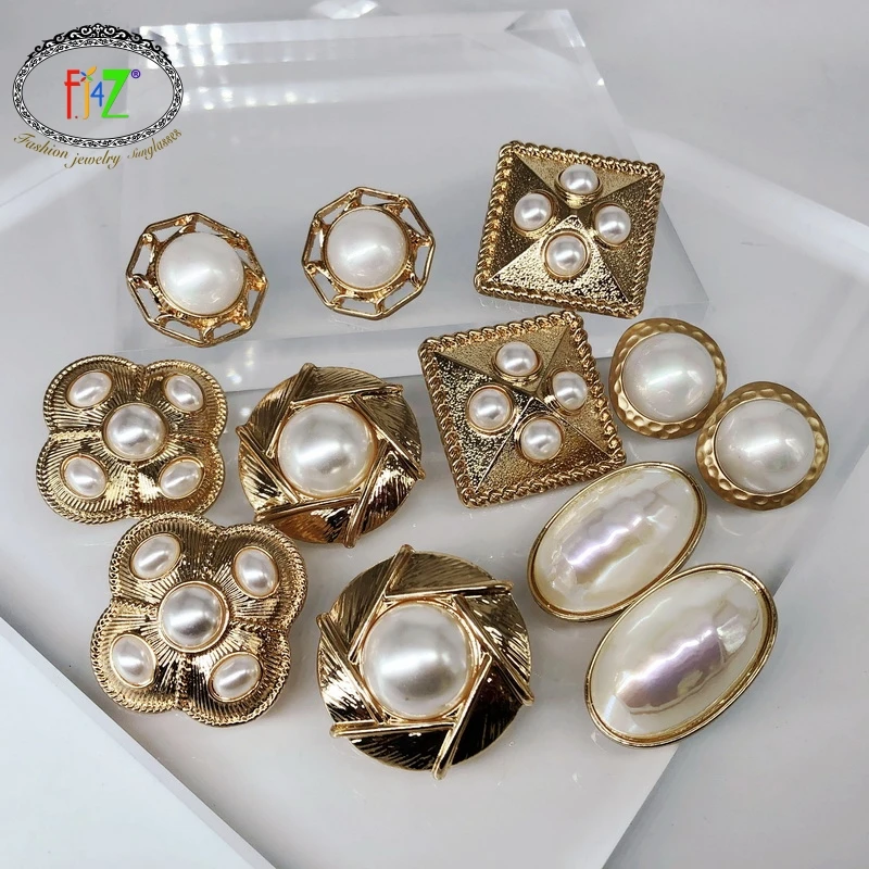 

F.J4Z 2020 Trend Big Stud Earrings for Women Vintage Simulated Pearl Geometric Earrings Chunky T-Show Earring Jewelry Christmas