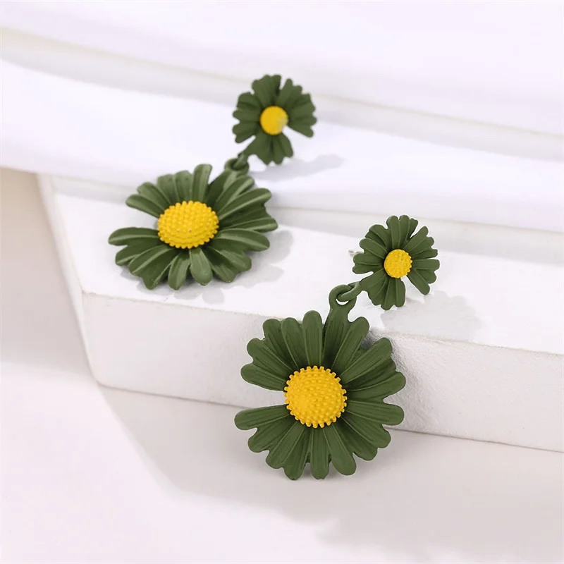 Корейские милые маленькие висячие серьги с ромашками для женщин серьги-гвоздики