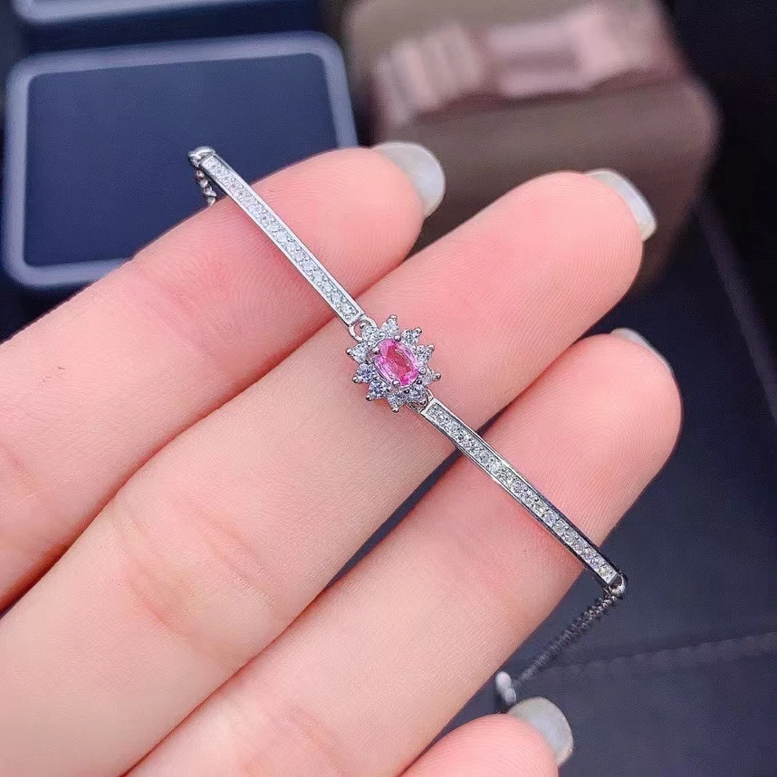 Женский браслет с розовым сапфиром изящный из серебра 925 пробы вставками
