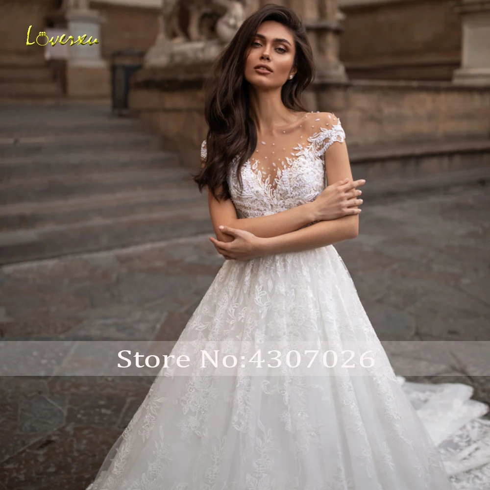 Loverxu Scoop A Line Lace Wedding Dresses Chic Applique Beading Cap Sleeve Button Bride Dress Chapel Train Bridal Gown Plus Size | Свадьбы и