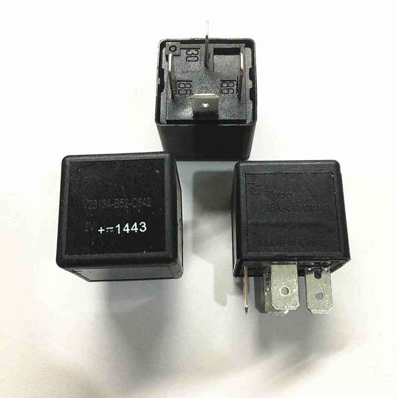 

1pcs Automotive relay V23134-B52-C642 12V 4 pin