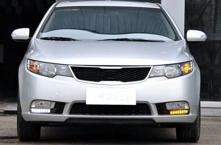 

Eosuns Led Drl Daytime Running Light for Kia Forte 2009-2012 with Dynamic Moving Yellow Turn Signal