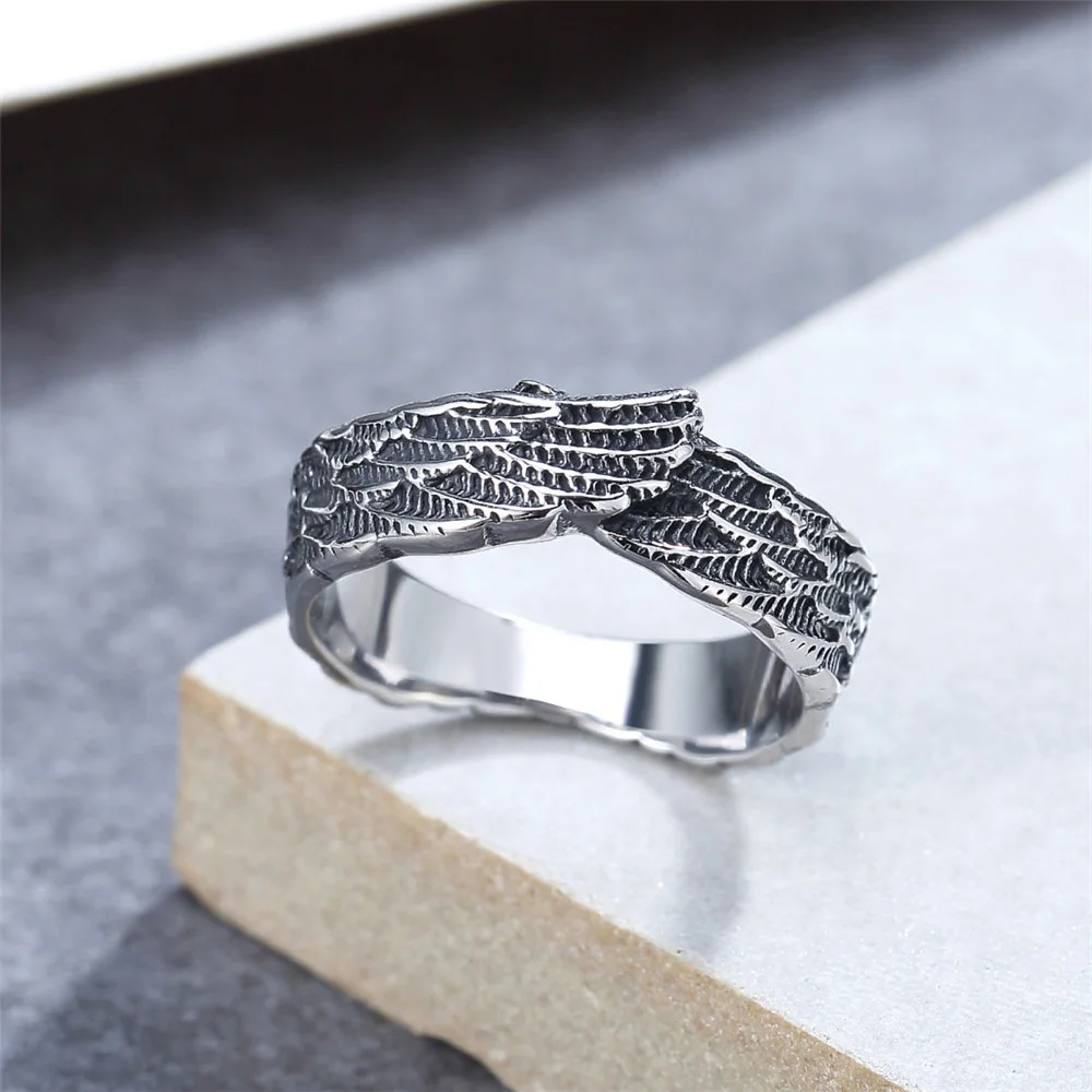 

Кольцо из нержавеющей стали с перьями для мужчин и женщин, креативное ювелирное изделие в стиле панк/хип-хоп, кольцо для байкеров, серебрист...