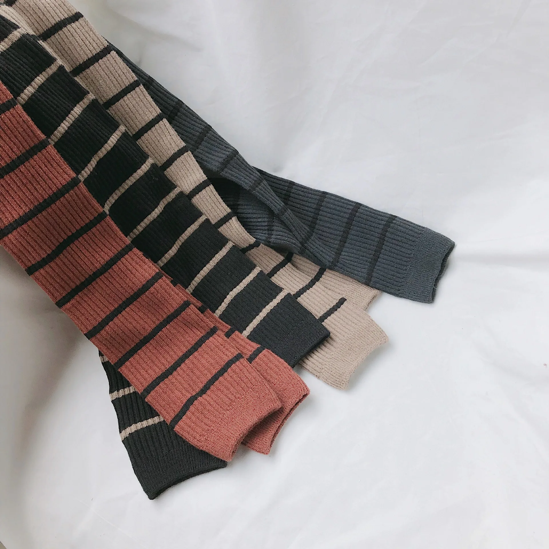 Детские хлопковые леггинсы в рубчик эластичные полосатые для девочек на осень и