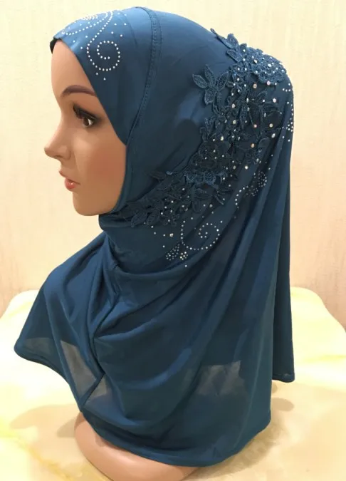 Beautiful Muslim girl scarf ice silk side lace flower ironed drill cover head Hui worship headscarf muslim hijab | Тематическая