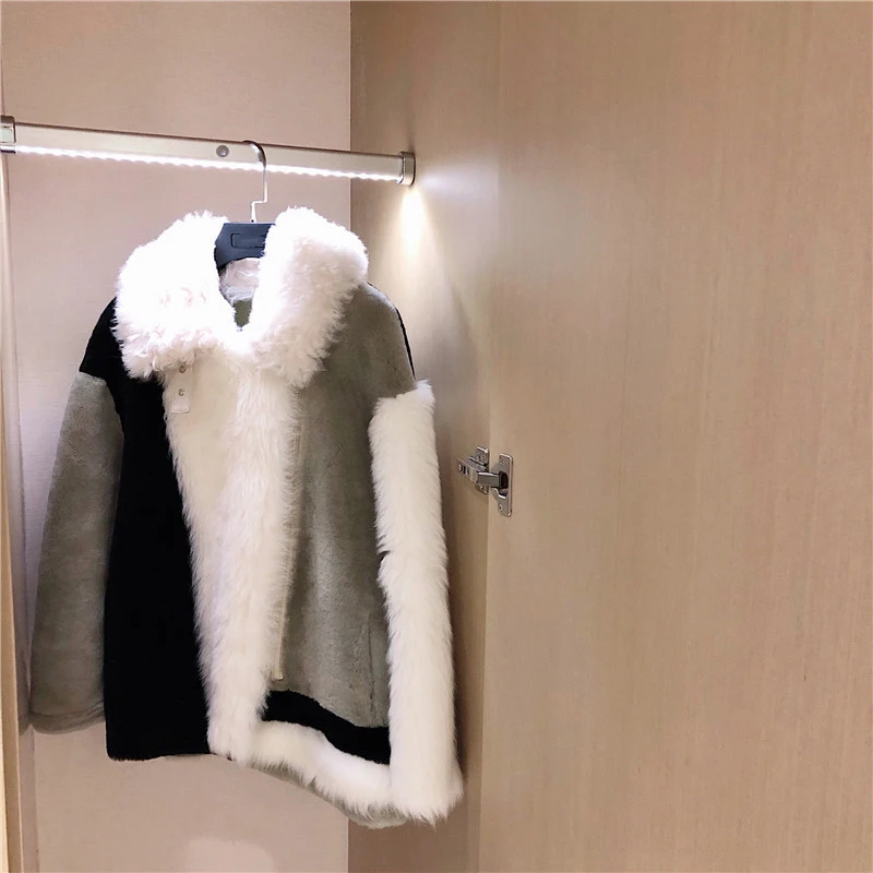 

2020 New Women Winter Fashion French Style Real Fur Coat Female Natural Lamb Fur Plush Patchwork All-match Short Overcoats S8