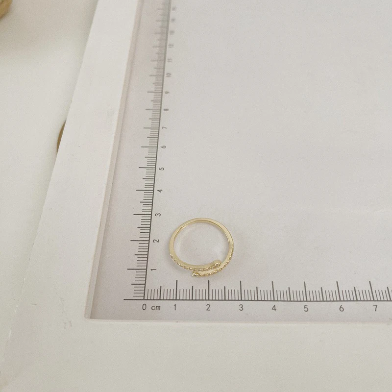 

2021 New Design Sense Zircon Snake Shape Open Women's Ring Fashion Exaggeration Jewelry Luxury Wedding Party Girl's Rings