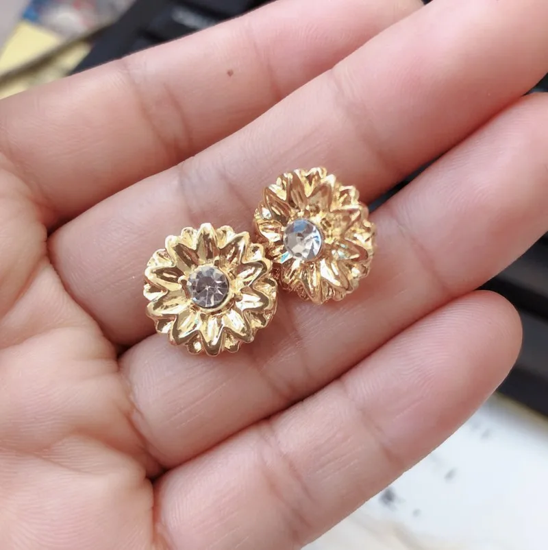 Новый простой стиль модная новинка маленькая золотая Хризантема ожерелье