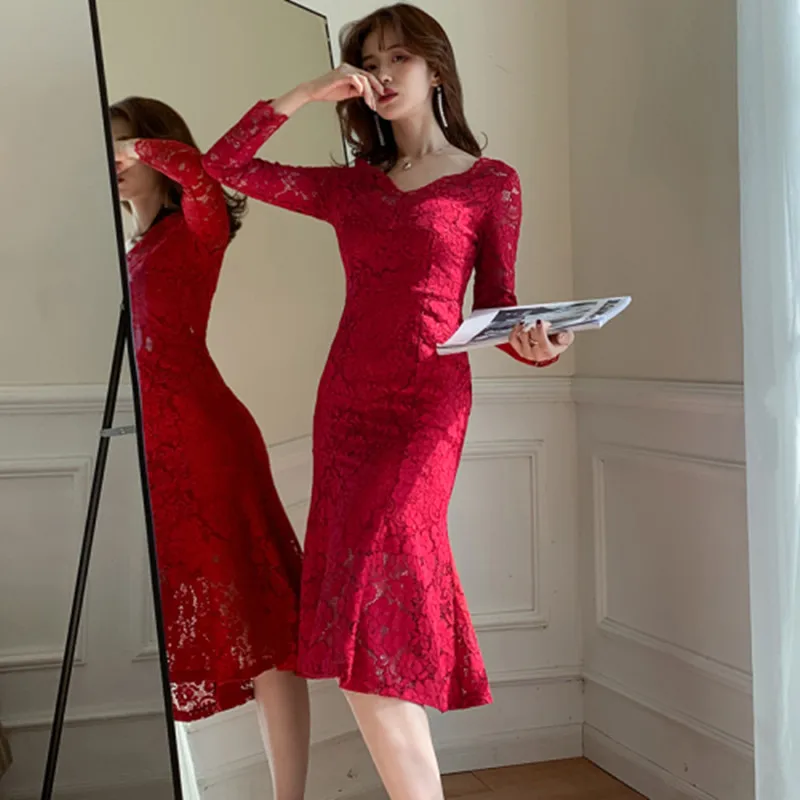 High End Женские сексуальные с v образным вырезом и цветочной вышивкой из красного