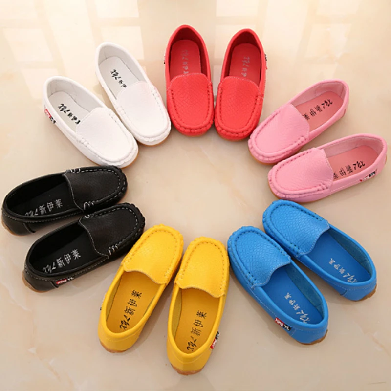 Детская обувь мягкая на плоской подошве для маленьких девочек яркие кожаные