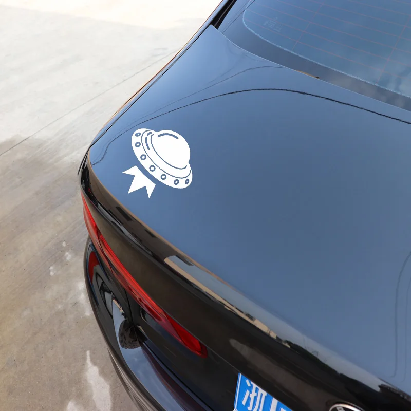 

YJZT 15.1CM*15.3CM Luxurious Mysterious Spacecraft Cartoon Vinly Decal Car Sticker Cute Black/Silver C27-1258