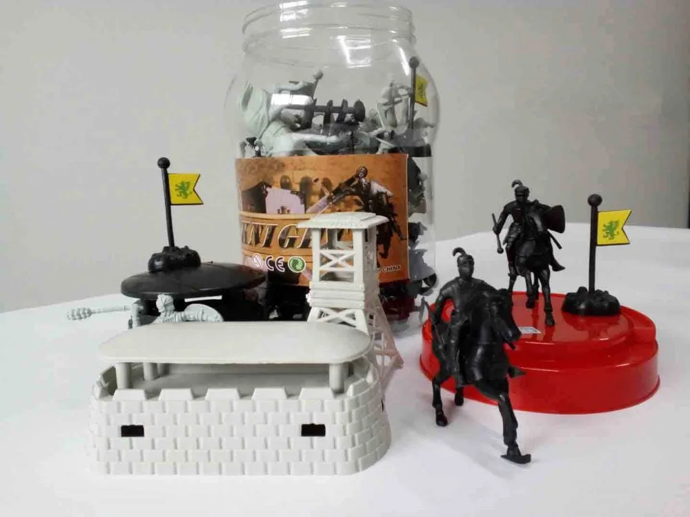 Модель солдата с оружием военные древние римские войны спецназ мужские