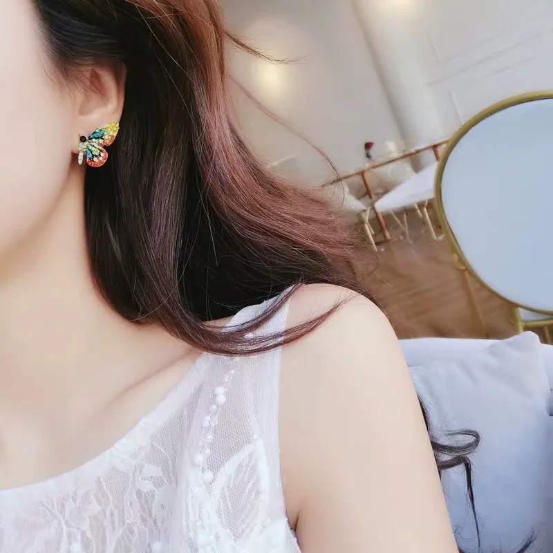 Серьги с цветными крыльями бабочки серебро 925 пробы инкрустированные иглой