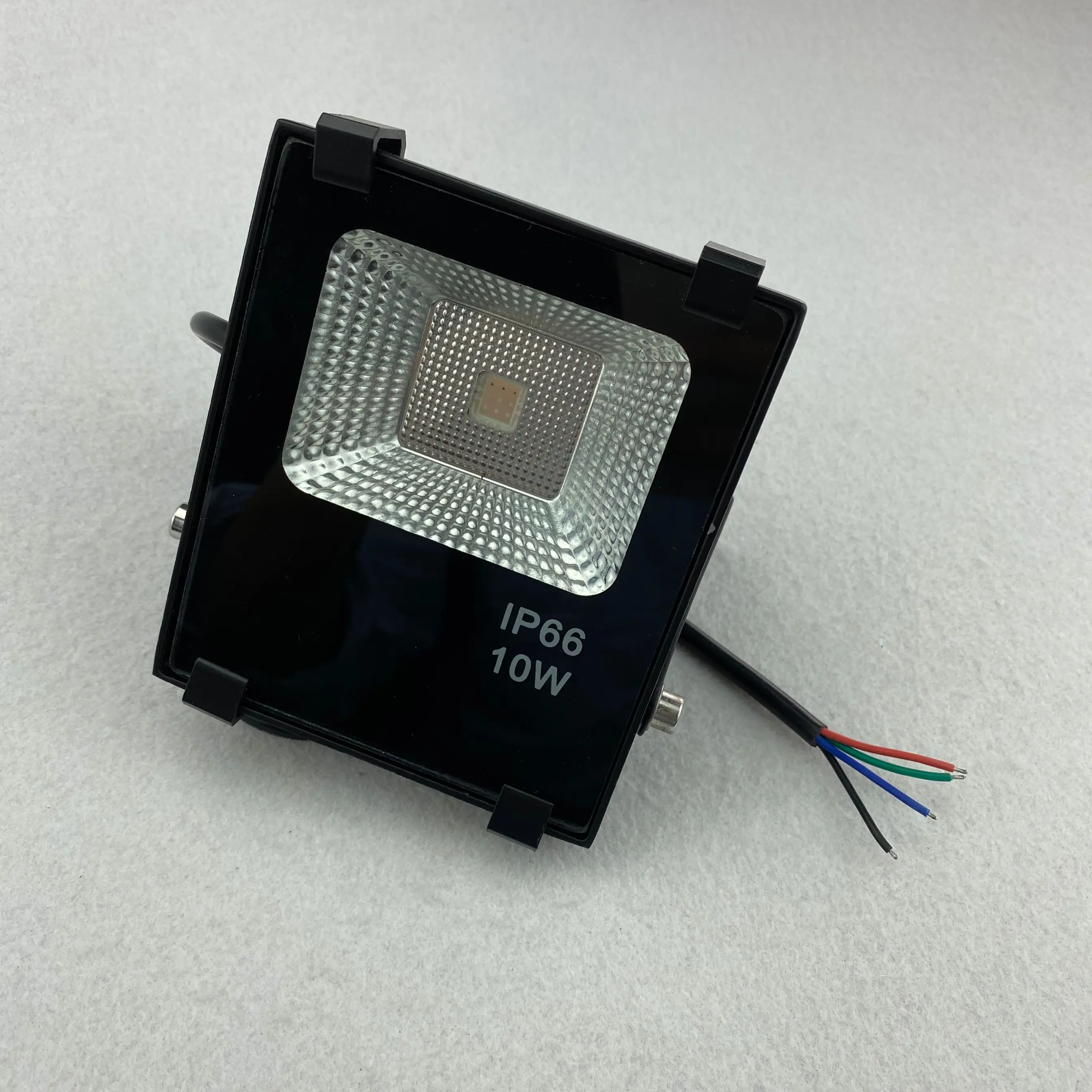 Светодиодный прожектор RGB 10 Вт вход 12 в пост. Тока драйвер PWM с 4 проводами внутри |