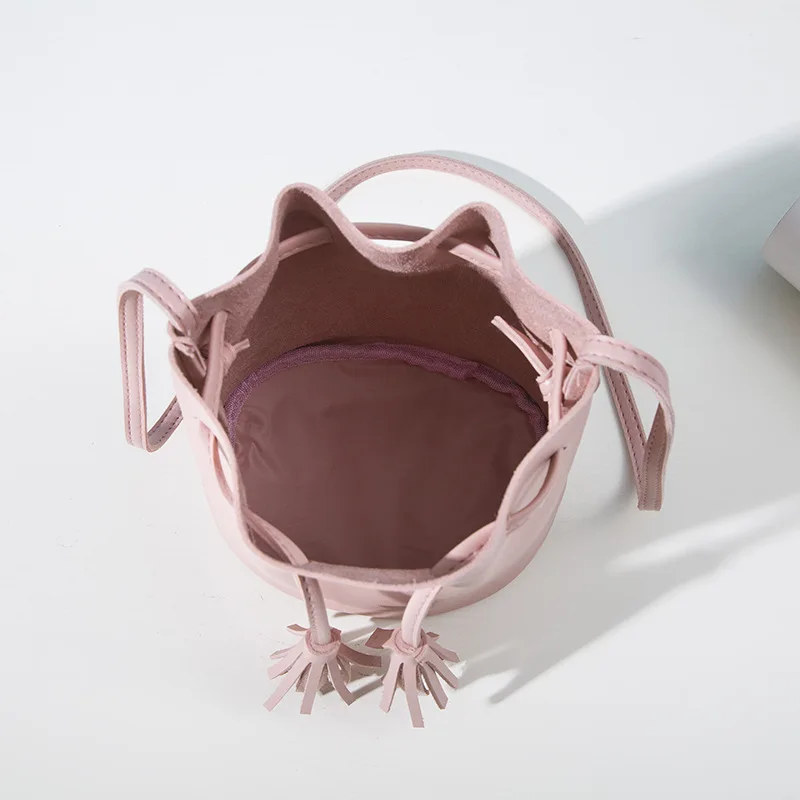 Женская сумка с кисточкой летние сумки бахромой для женщин 2021 мешок на шнурке