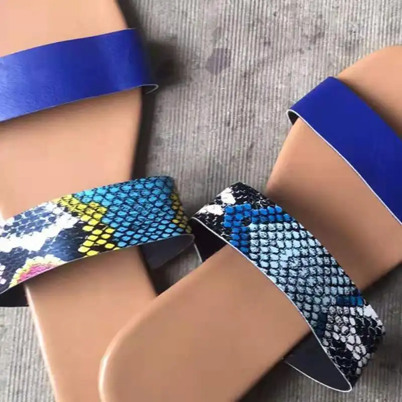 

2021 European and sk American ladies flat color matching casual sandals and slippers 1813