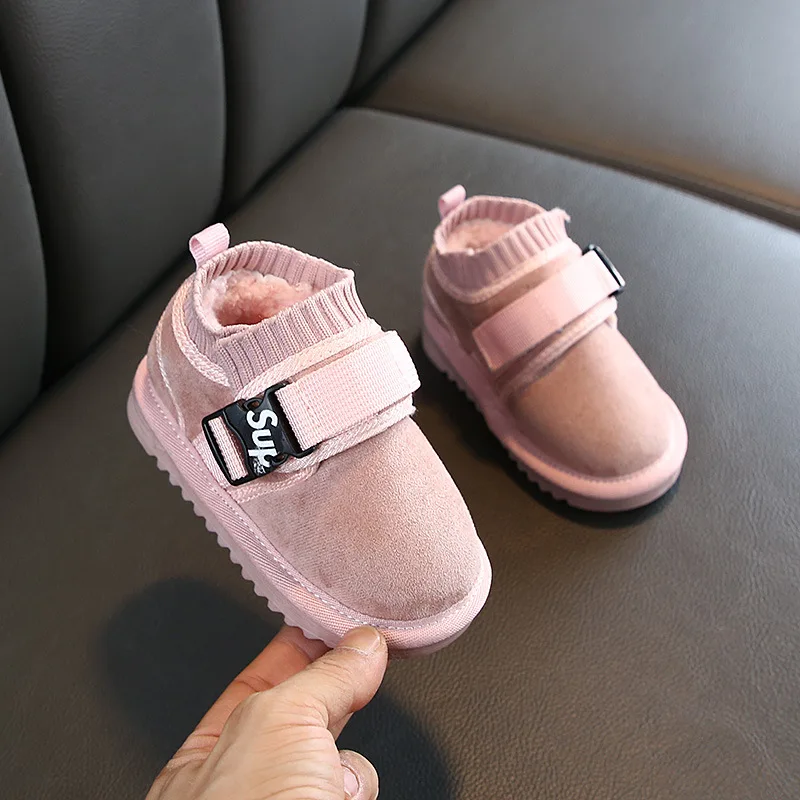 Pink Зимние ботинки для новорожденных; теплые фланелевые ботинки с мягкой подошвой для маленьких детей; утолщенные очень мягкие бархатные Детские хлопковые ботинки - Цвет: Pink