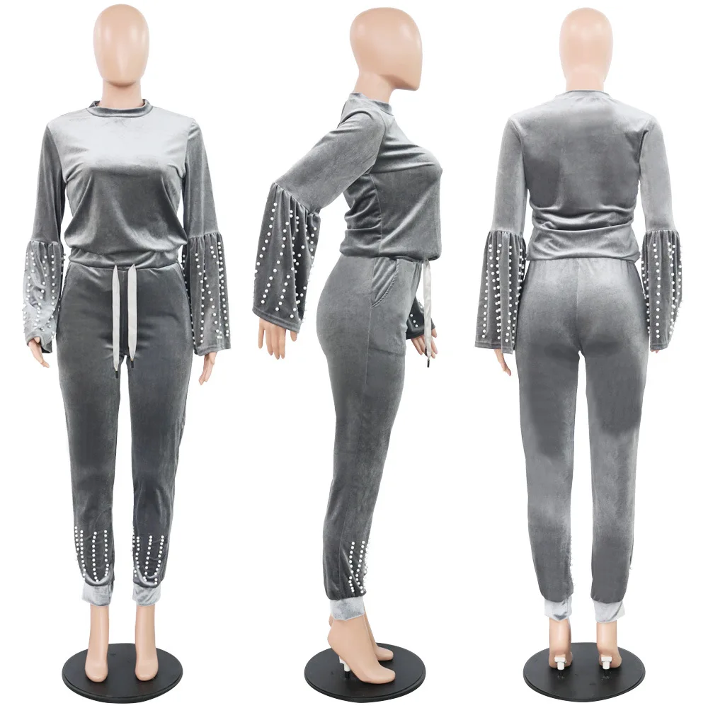 Женский Бархатный спортивный костюм комплект из двух предметов украшенный