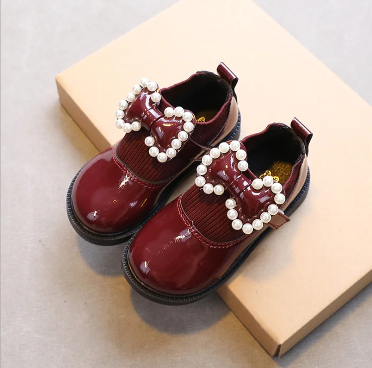 Кожаные туфли для девочек новинка 2021 осенние детские принцессы модные с жемчугом