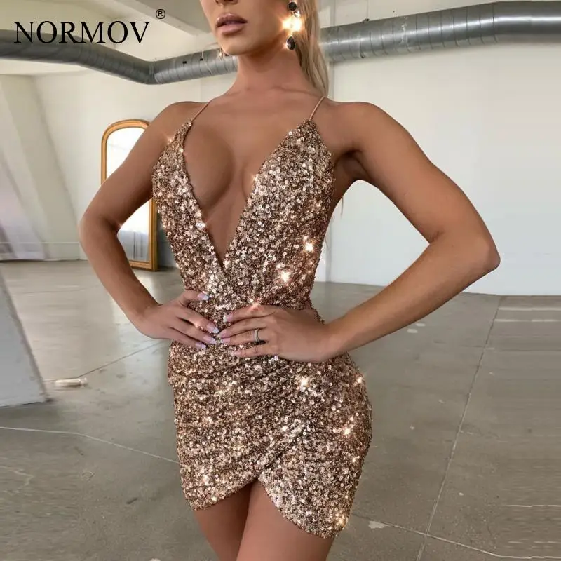 Женское платье с глубоким v образным вырезом NORMOV однотонное золотистое