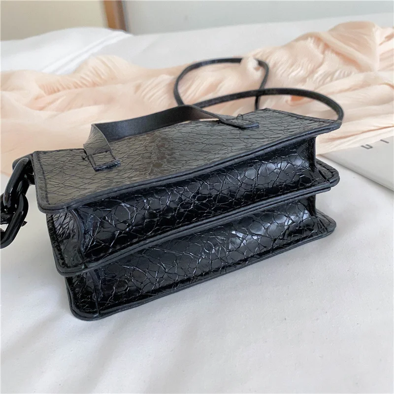 Женская сумка из искусственной кожи с крокодиловым узором и цепочкой| |