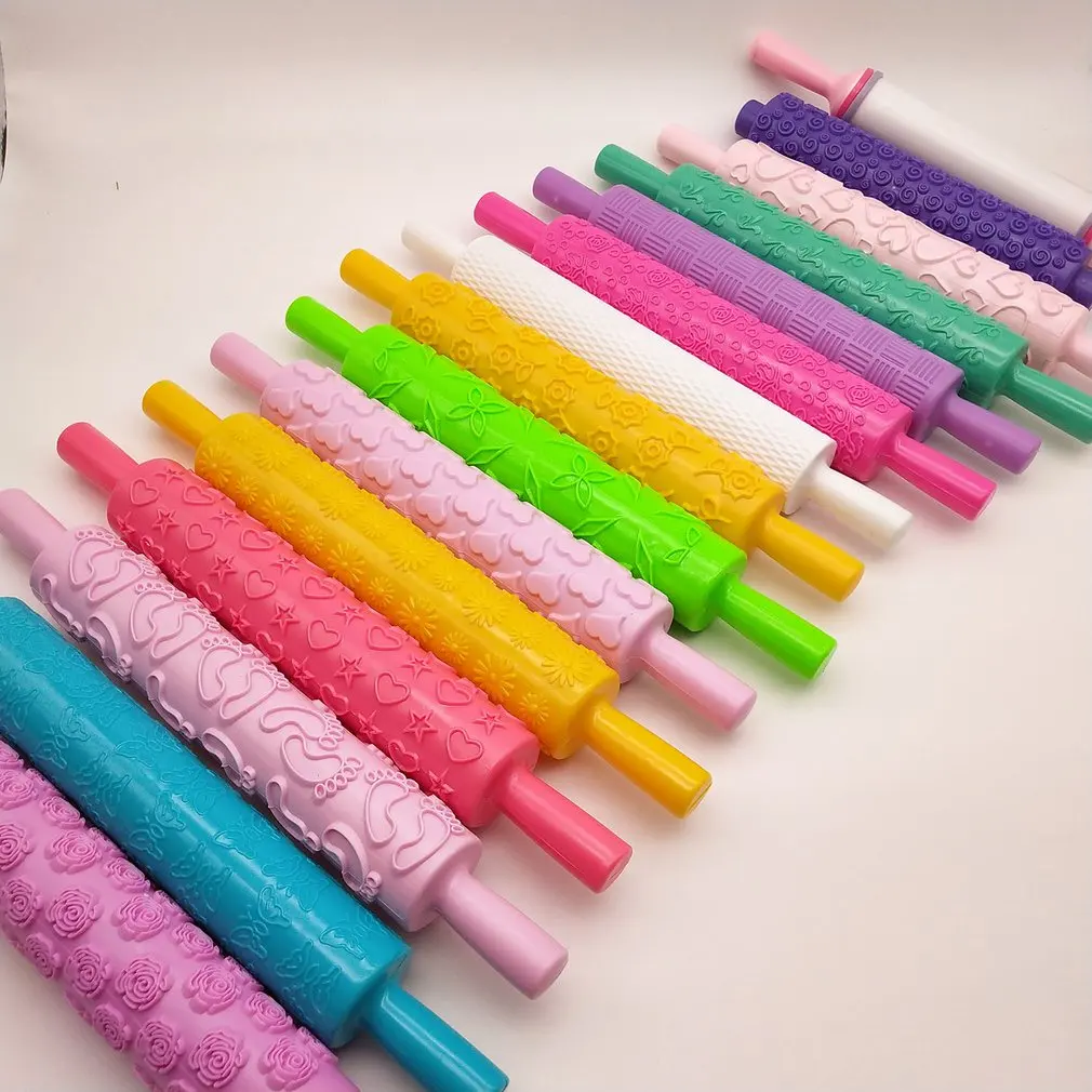 Pastic антипригарный инструмент Fondant Rolling Pin Портативный рельефный Скалка Сердце