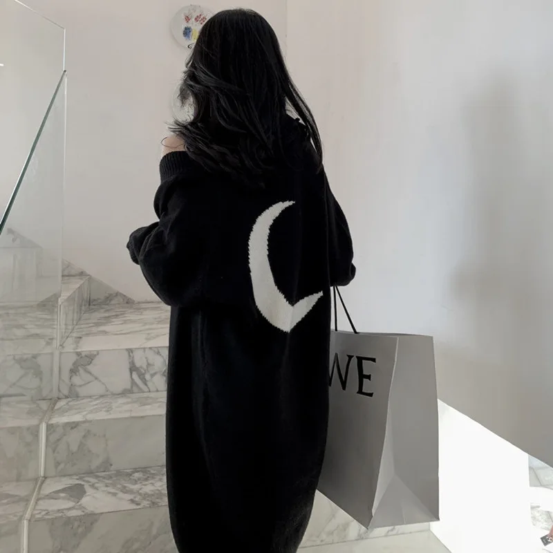 

Женский жаккардовый кардиган с Луной, черный свитер с длинным рукавом, свободного кроя, выше колена, уличная одежда в стиле Харадзюку, разме...