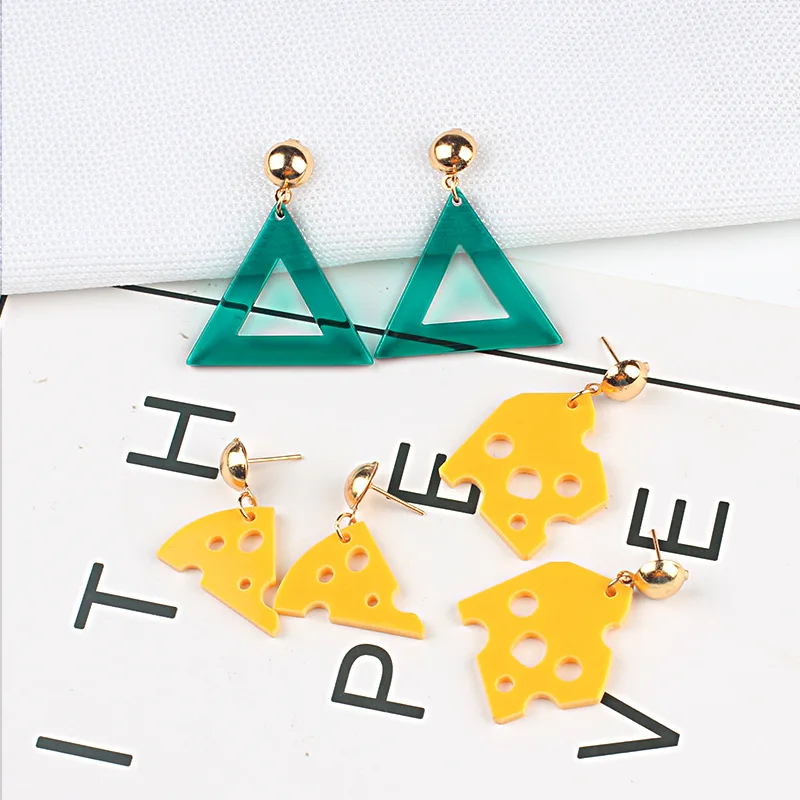 Корея горячая распродажа Новые Модные Акриловые серьги треугольник сыра милый