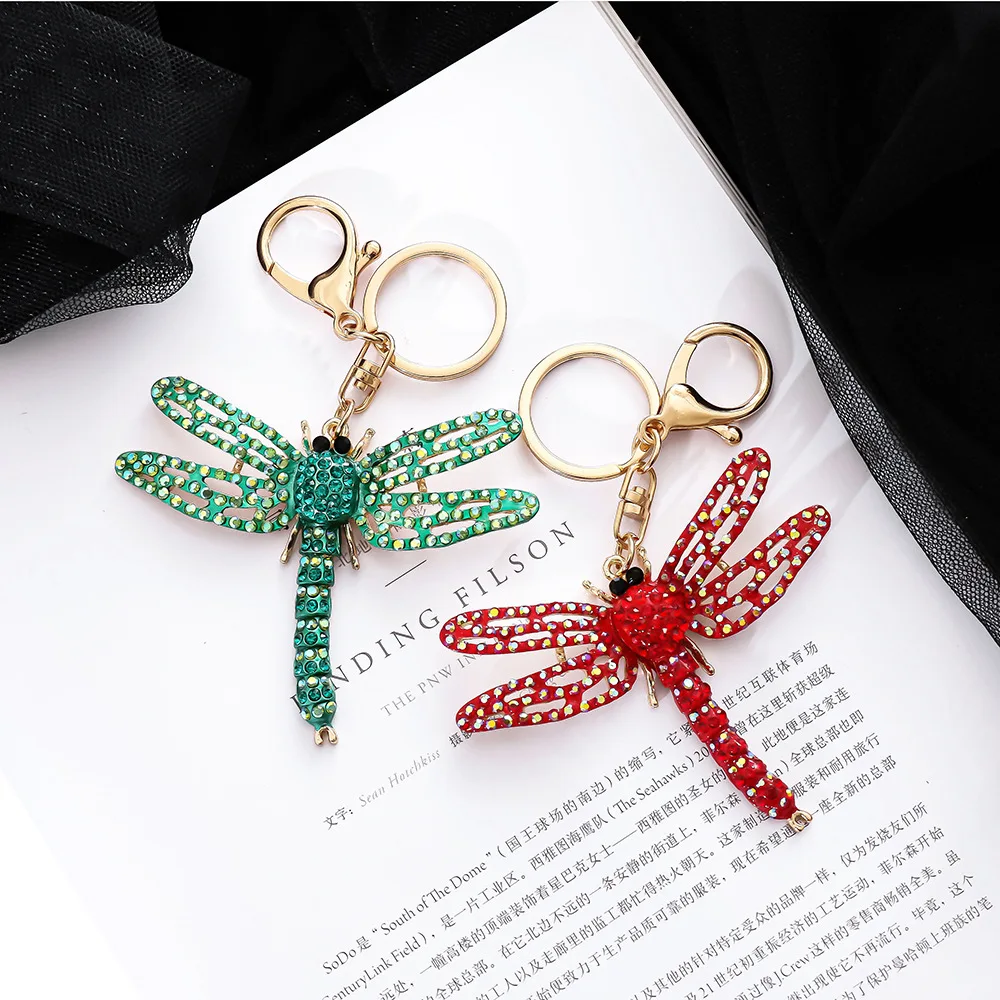 

New Spray Paint Dragonfly Pendant Cute Creative Metal Keychain Custom Stereo Cartoon Insect Car Accessories Keychains for Couple
