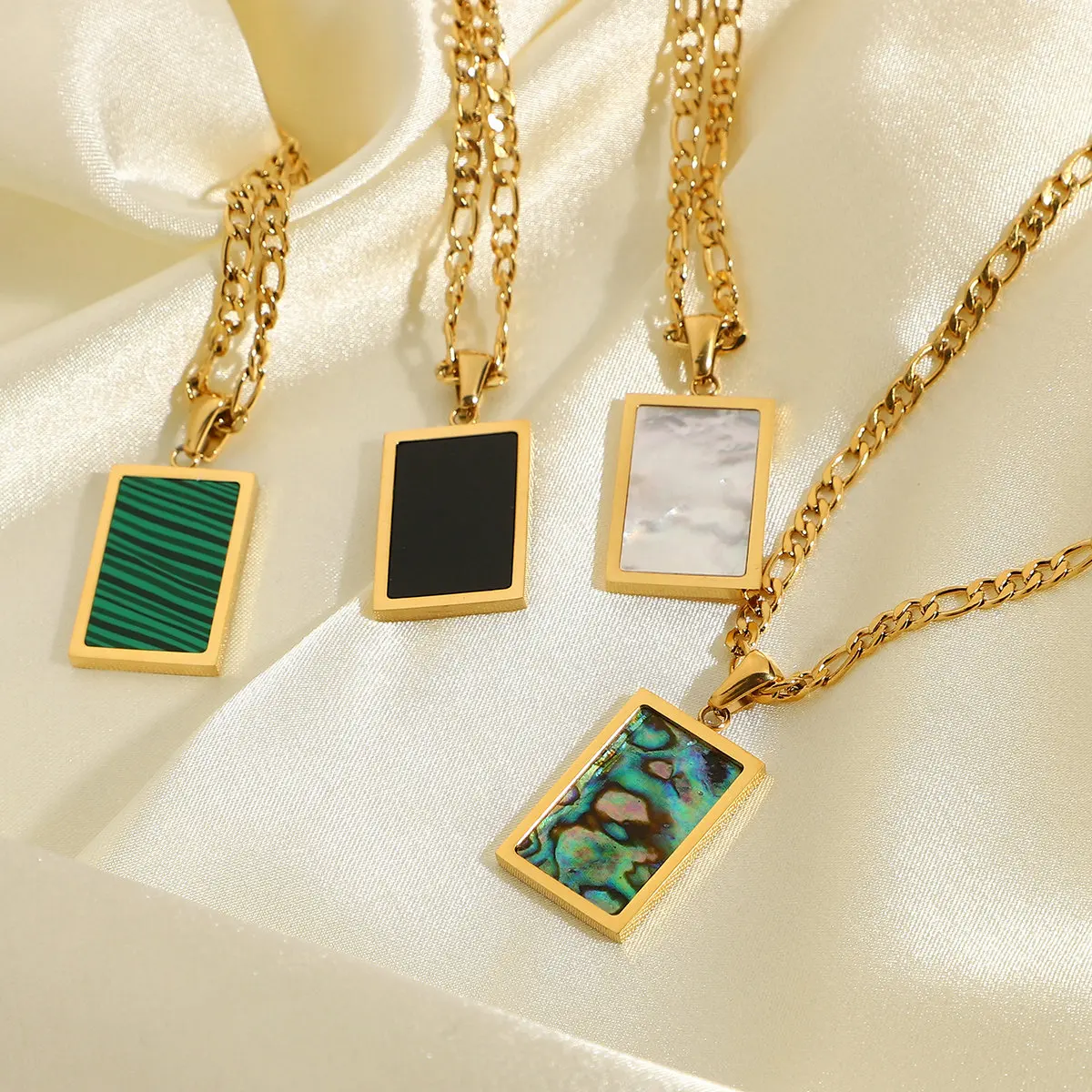 

Gold Plated Stainless Steel Figaro Chain Neckalce For Women Abalone Malachite Onyx Mother of Shell Pendant Willow Necklace