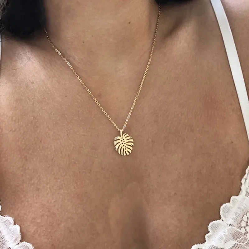 

Minimalism Fashion Hollow Leaves Necklace Tropical Palm Leaves Pendant For Women Boho Charm Choker Beach Jewelry BFF