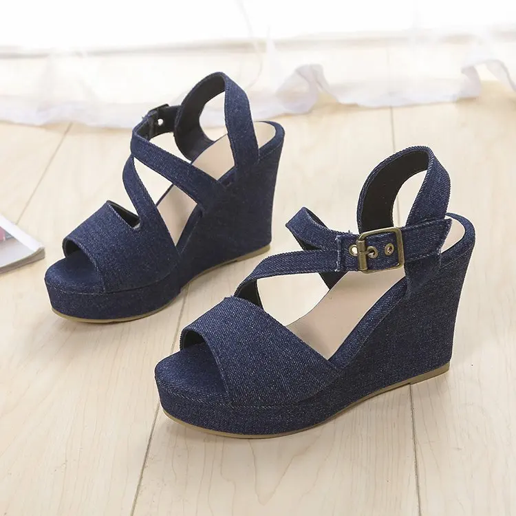 

Женские босоножки на танкетке, однотонные босоножки с ремешком сзади и пряжкой, новинка 2021