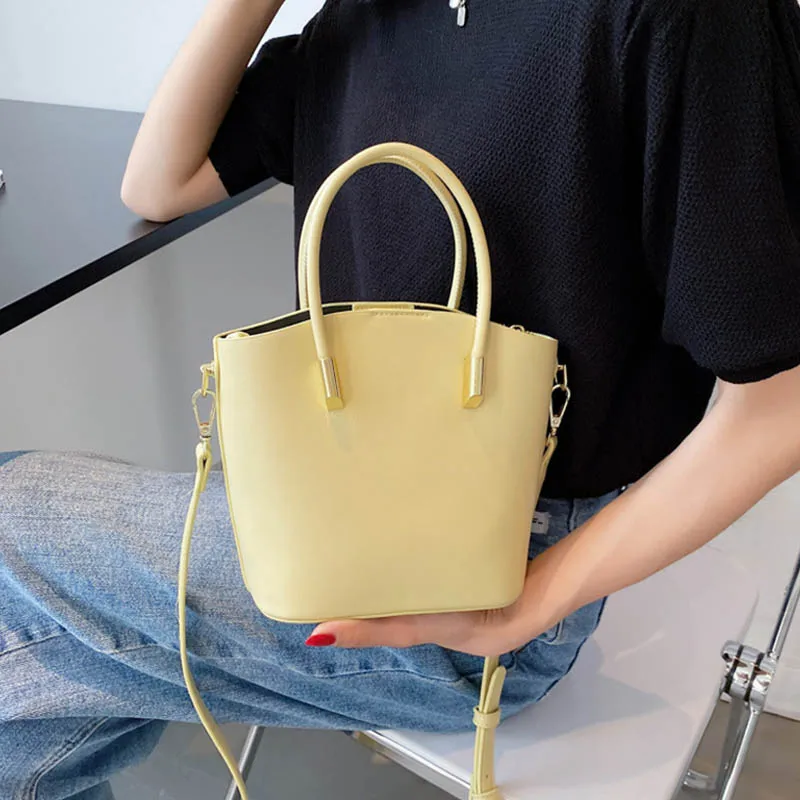 

Модные женские простые сумки, Новинка лета 2021, роскошная Ретро сумка-мешок, женские повседневные однотонные Сумки на одно плечо в подмышках,...