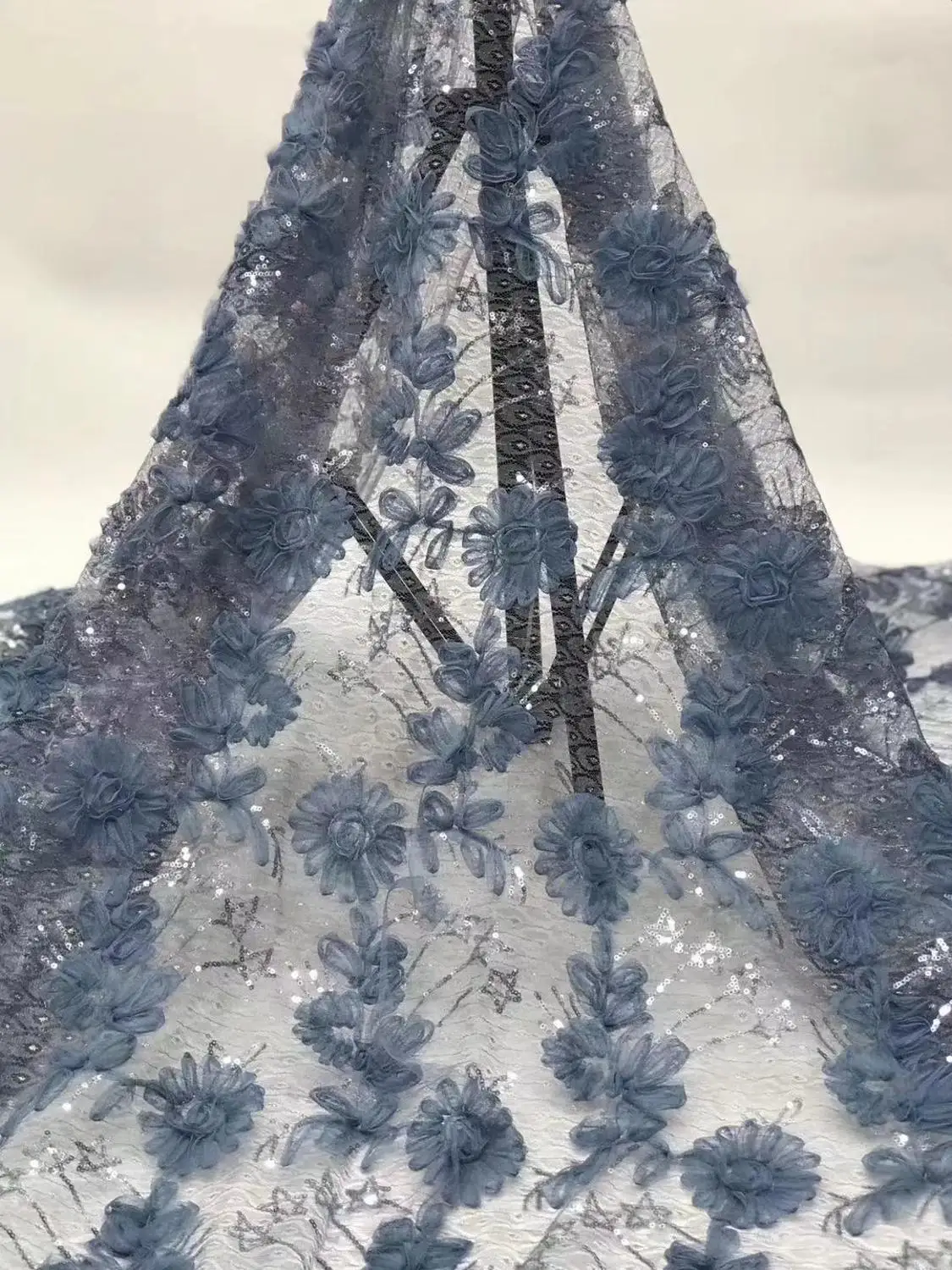 

3D flowers 2019 Embroidered Nigerian Laces Fabric Bridal High Quality French Tulle Lace Fabric For Women Dress DPSE203