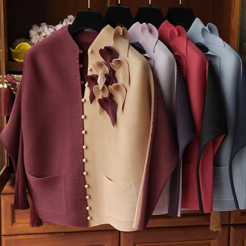 

Shirts & Blouses