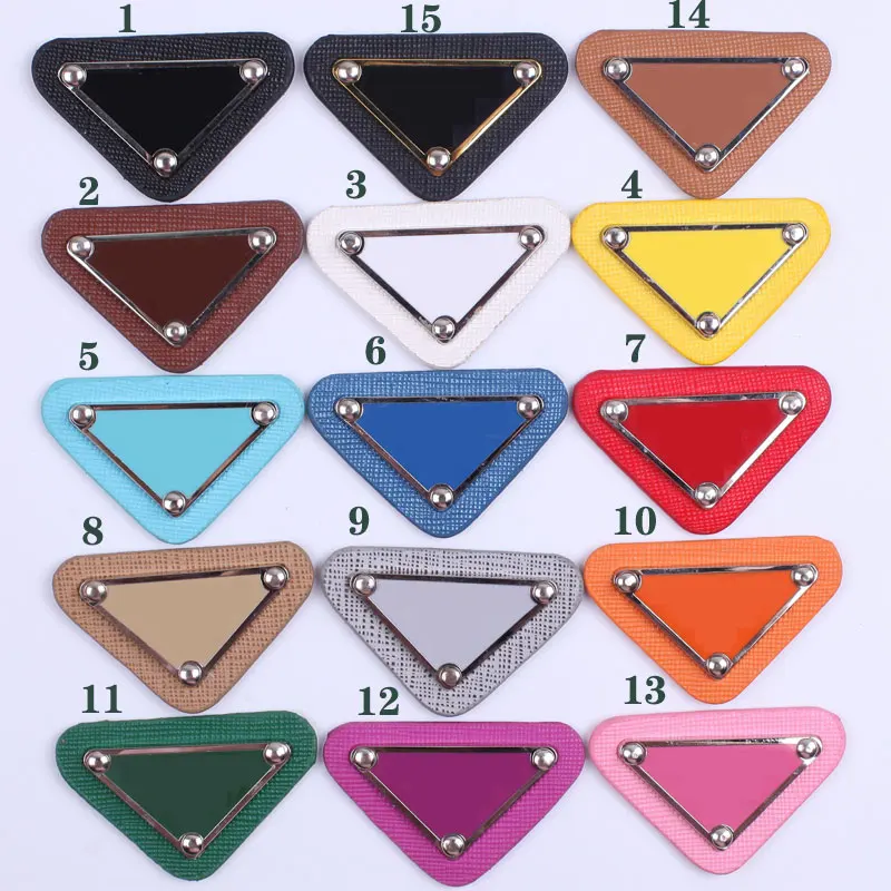 

10pcs/lot Cutstom Cros Shoes Charms Brand Logo Triangular Patch Sequin Badge on Bag Hairpin Diy Sew on Letter Patches on Clothes