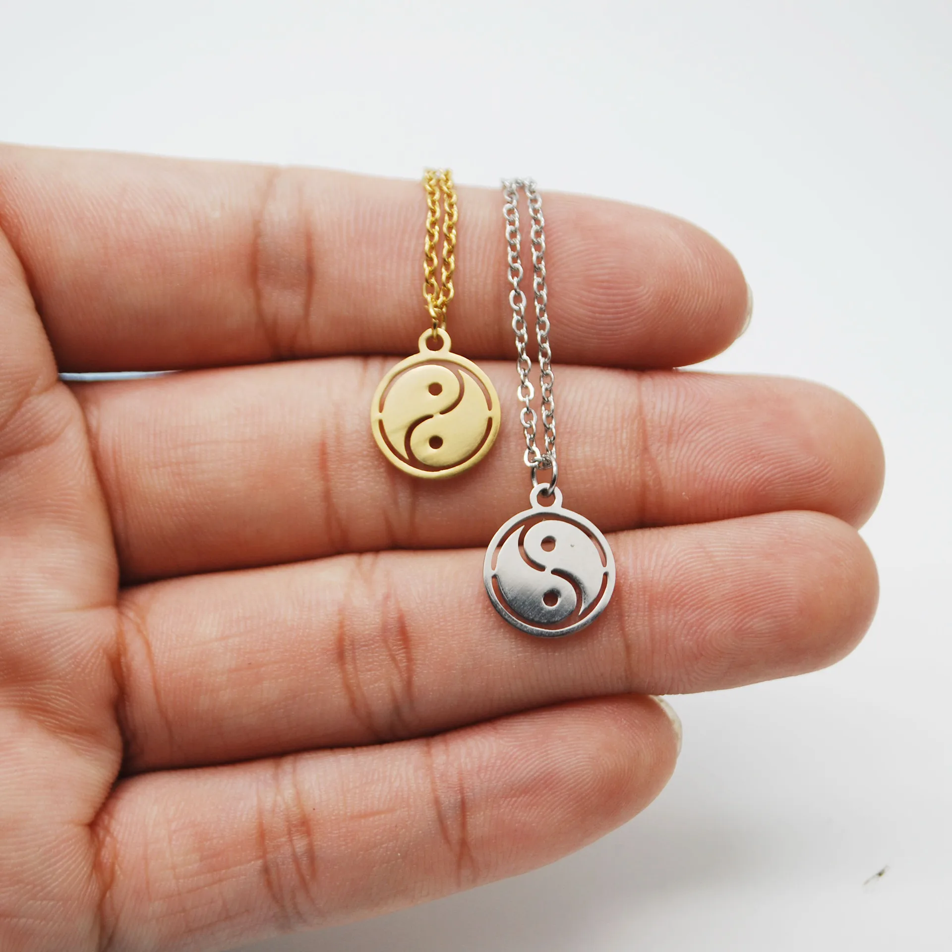 

Модное ожерелье с подвеской Инь Янь из нержавеющей стали, цепочка, золотые ожерелья с подвесками, подвески для женщин и девочек, подарок на Р...